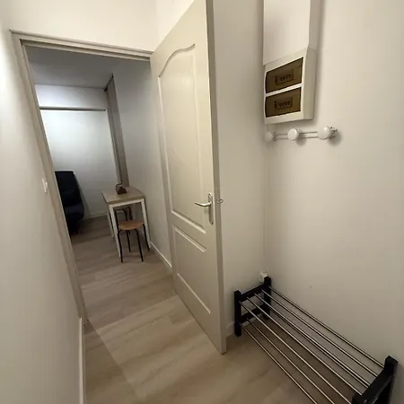 Renovated Place Saint-sauveur, Center Appartement